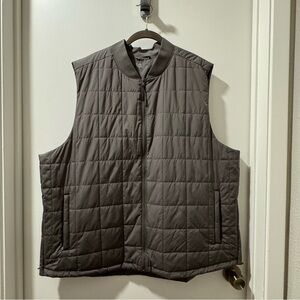 VRST Men's Lightweight Insulated Vest in Pewter
